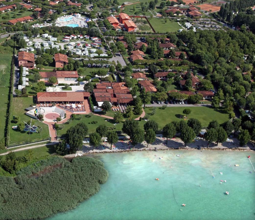 Holiday Homes In Sirmione/Gardasee 22174 Exterior photo