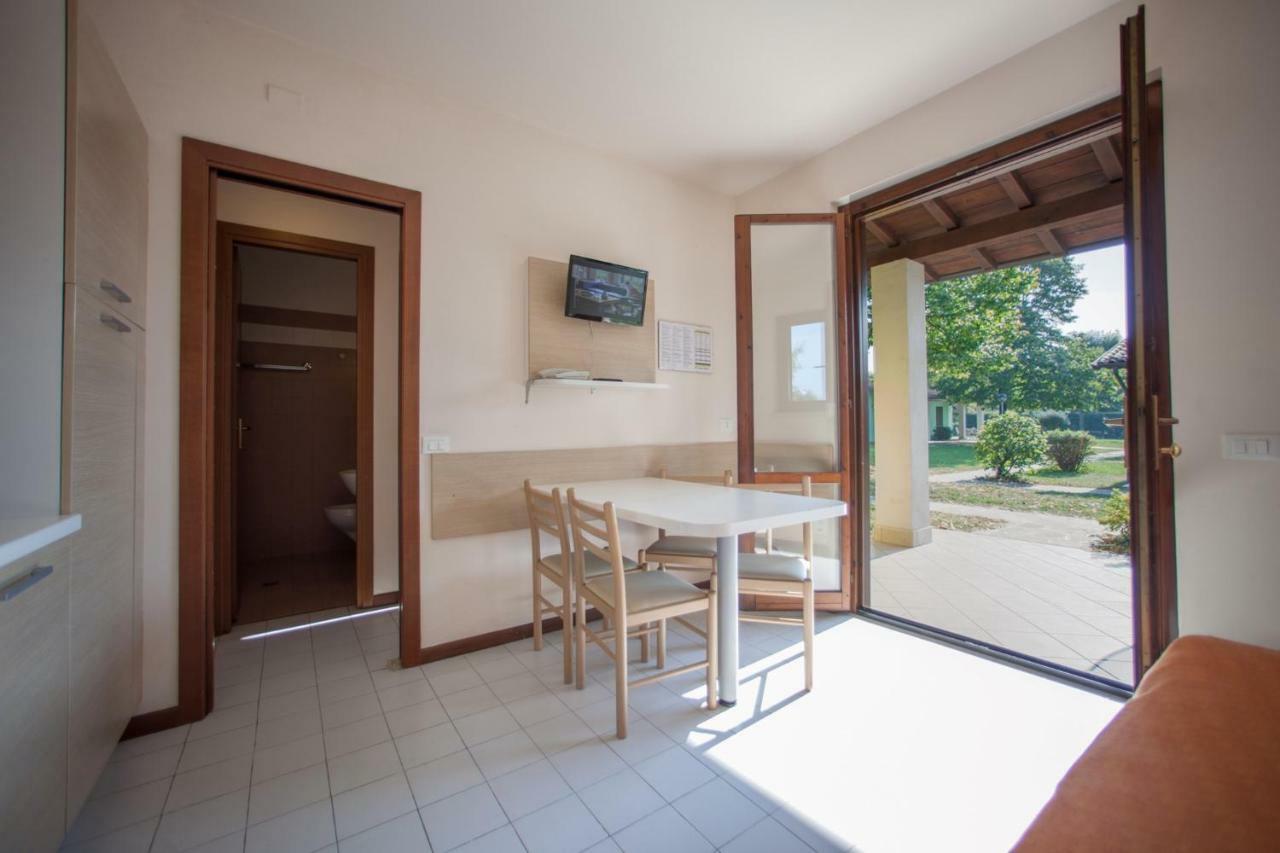 Holiday Homes In Sirmione/Gardasee 22174 Exterior photo